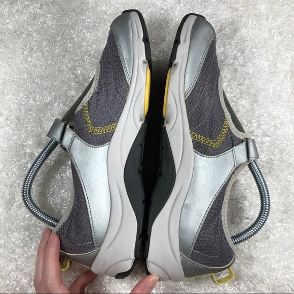 Vionic Shoes | Vionic Velcro Shoes Size 8 | Poshmark